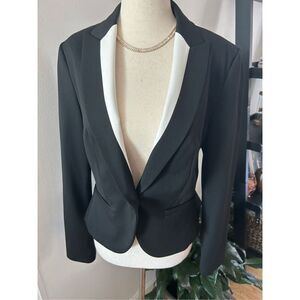 Express white and black blazer size 8